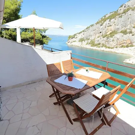 Mateljan * Zastražišće