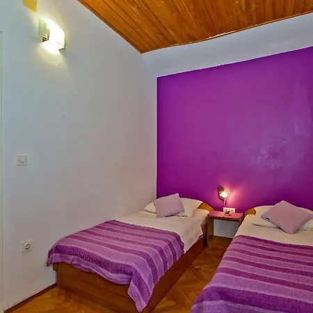 Mateljan * Zastražišće